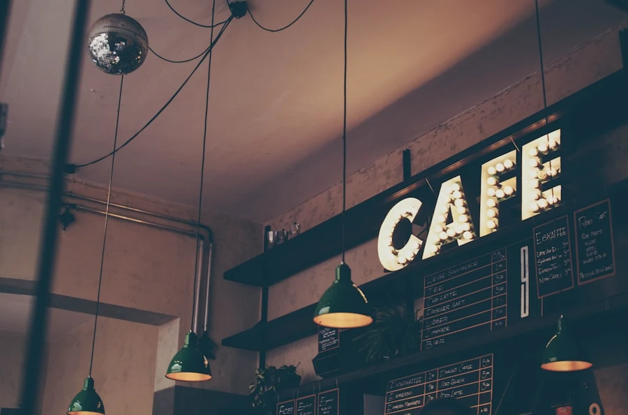Secangkir kopi hangat di Sun Flower Cafe Wonosalam
